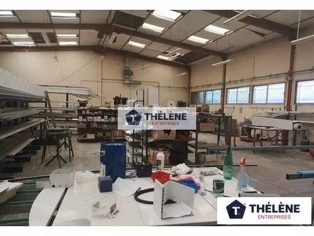 location local d'activités 624 m²