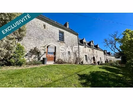 grande propriété de 357 m² constituée de 2 logements à 12 mn de vannes