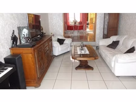 dpt vosges (88)  mirecourt maison de ville p6 avec terrasse couverte  cave