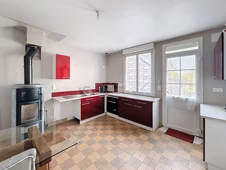 maison de village avec grand jardin