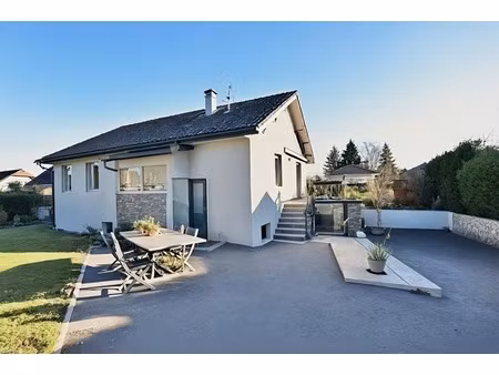 cessy (01) maison à vendre 6 pièces 181 m² - terrain 980 m² - quartier résidentiel -