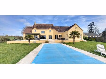 villa de 325 m² avec piscine au cœur du perche