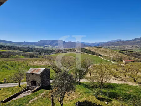 maison de village avec jardin et vue panoramique région nyons