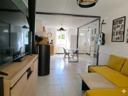 maison familiale avec dépendances et possibilités d'extensio