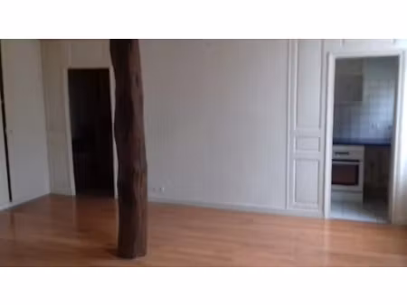 location appartement 3 pièces 63 m² à saumur (49400)  708 €