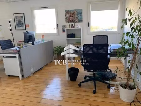 bureau de prestige de 232 m2 en location - couëron  france