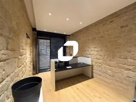 location commerce 25 m²