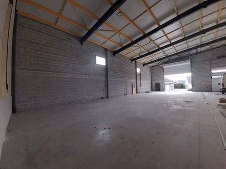 a louer - local d'activité – vannes nord – 250 m² enviro