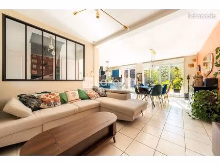 maison 4 pièces 85 m²