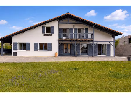 maison familiale avec double logement – 240 m² – terrain 1126 m² – exclusivité