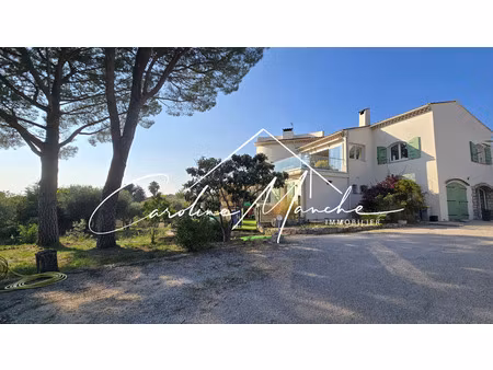 maison de 250m² - 5 chambres - garage - terrain de 1500m²