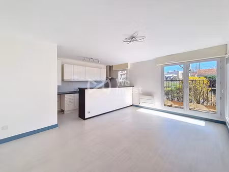 location meublée appartement 2 pièces 45 m² à argenteuil (95100)  1 150 €