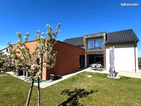 pavillon 5 pièces 157 m²