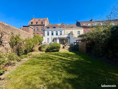 maison 7 pièces 295 m²