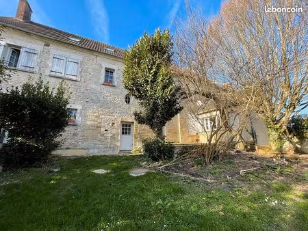 maison 5 pièces 280 m²