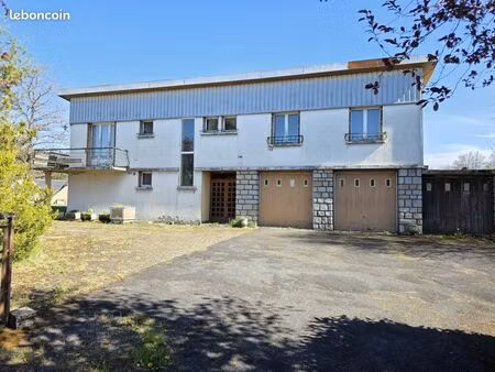 maison 9 pièces 197 m²