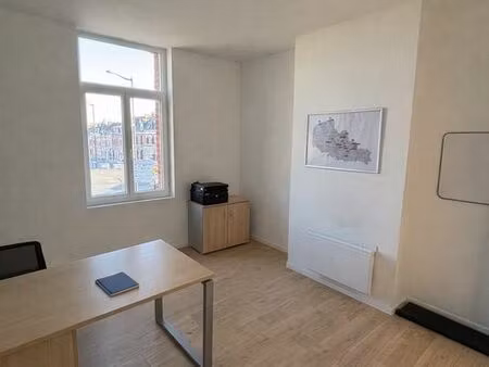 à louer – bureau 15 ou 18 m² – place du canada – valenciennes
