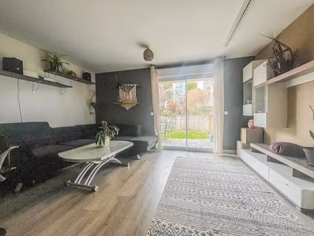 location meublée appartement 2 pièces 41.5 m² à péron (01630)  1 365 €