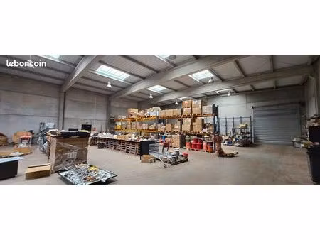 entrepot 920m²