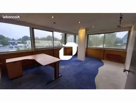 bureaux 600 m²