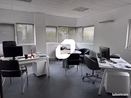 bureau 396 m²