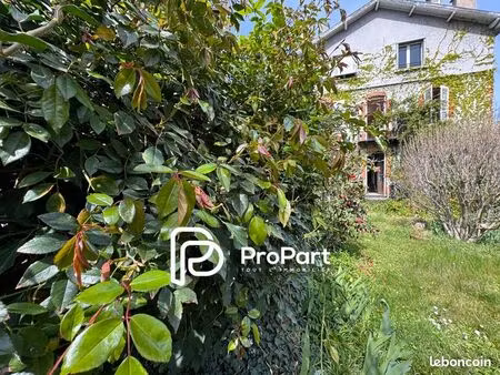 maison 6 pièces 156 m²