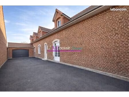 maison 7 pièces 210 m²