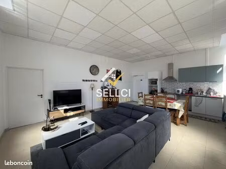 appartement . 5 pièces . 91 m²