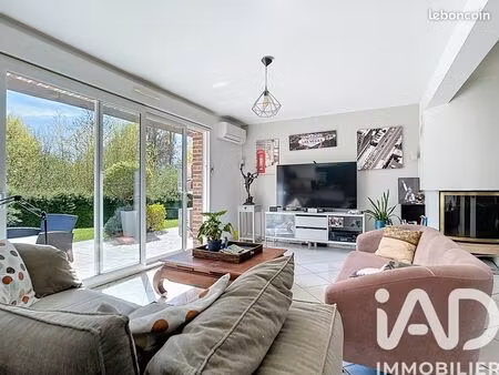 pavillon 12 pièces 228 m²