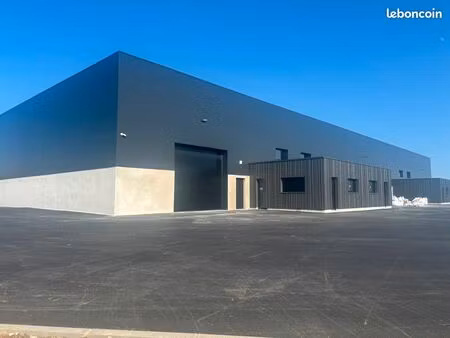 location entrepôt / hangar 500m² + bureaux 70m² – stockage / activité pro 26 février 2026