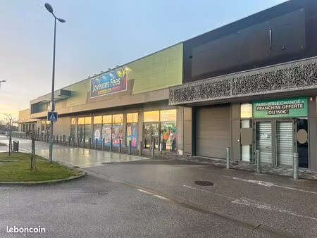 local commercial de 207 m2 à louer - zone commerciale cité europe calais coquelles