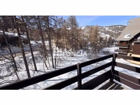 t2 avec cabine coin montagne