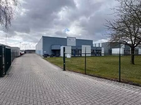 instapklare industrieel gebouw van 1100m²  bestaande uit 100