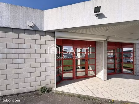 local commercial 66 m² lievin