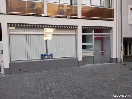 murs commerciaux libres centre tarbes