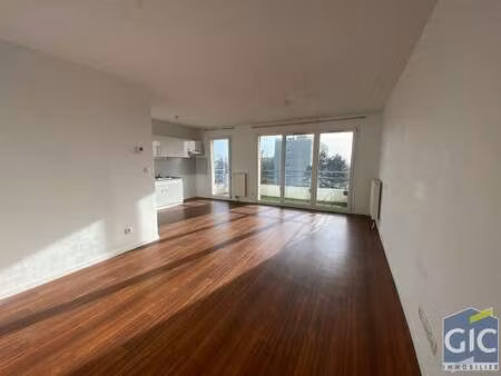 location appartement 3 pièces à hérouville-saint-clair (14200) : à louer 3 pièces / 68m² h