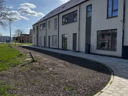 maison à louer à lommel € 1.300 (ln3j6) - kolmont | zimmo