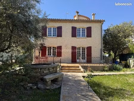 villa 8 pièces 172 m²