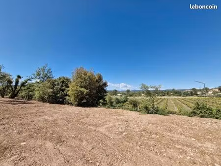 terrain 1 520 m² carces