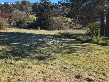 terrain 4 350 m² ventabren