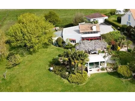 maison d'exeption- piscine intérieure § balnéo 425000 nord pau/ aubin