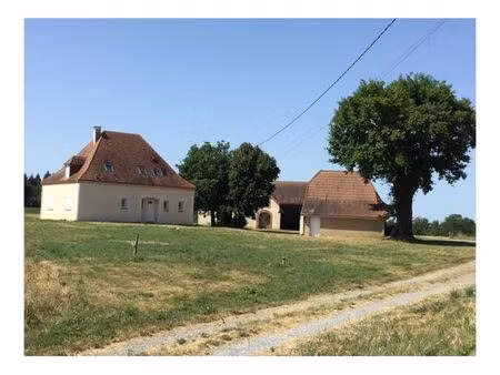 maison  dépendances et terrain