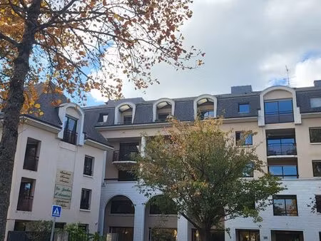 appartement 50 m² residence seniors – laval quai d’avesnieres