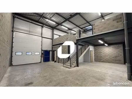 local d'activité 370 m²
