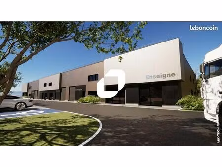 local d'activité 2 592 m²