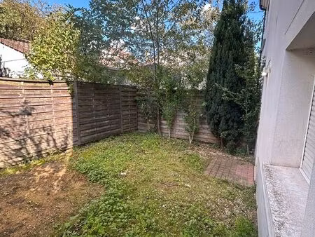 appartement rdv en pavillon 2 chambres et jardin privé