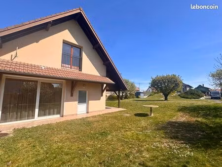 maison individuelle sur environ 6 ares