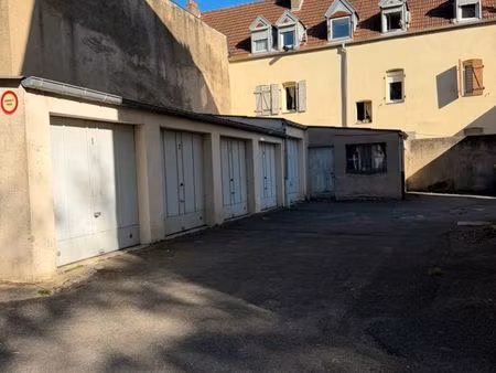 lot de 6 garages loués