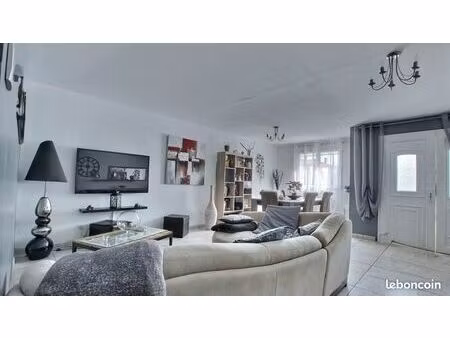 grande maison familiale de 150 m² t2 + t3