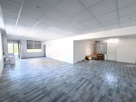 location locaux professionnels 3 pièces 100 m² à lille (59000)  1 780 €